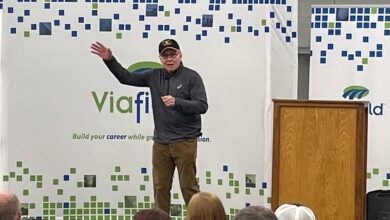 Dan Gable Speaks To CC Farmers 390x220