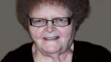 Bartholmey Marjorie Cropped 390x220
