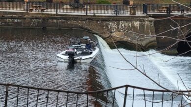 Boat At Cc Main Street Dam 390x220
