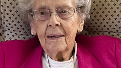 Flack Beatrice Cropped 390x220