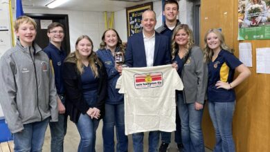 Mike Naig Visits New Hampton FFA 390x220