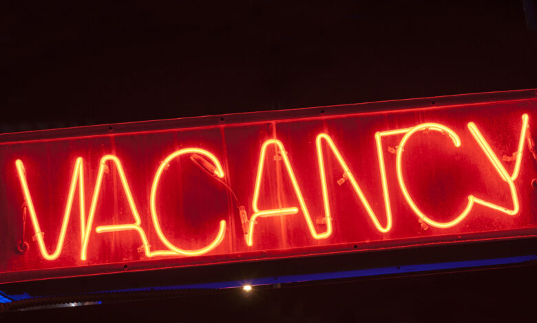 Bigstock Neon Vacancy Sign For Motel 109740884 780x470