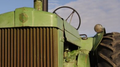 Bigstock Antique Diesel Tractor 390171 390x220