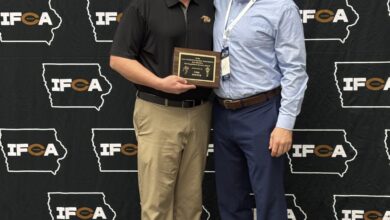 Hoefer Gets IFCA Award From Bjorklund 390x220