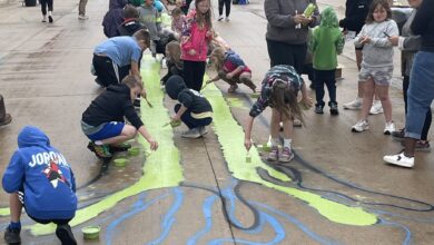 Kids Paint Mural On Blunt Street 390x220