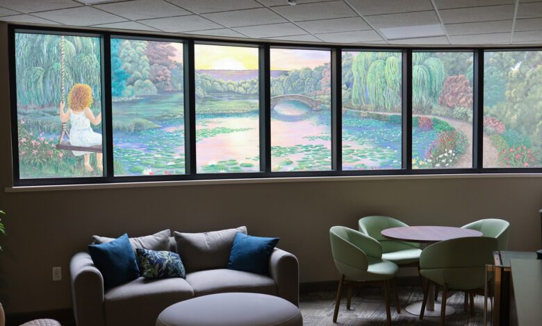 Charles City Artist Paints Mural for Floyd County Medical Center's Employee Wellbeing Space Lilly Garden 4 780x470