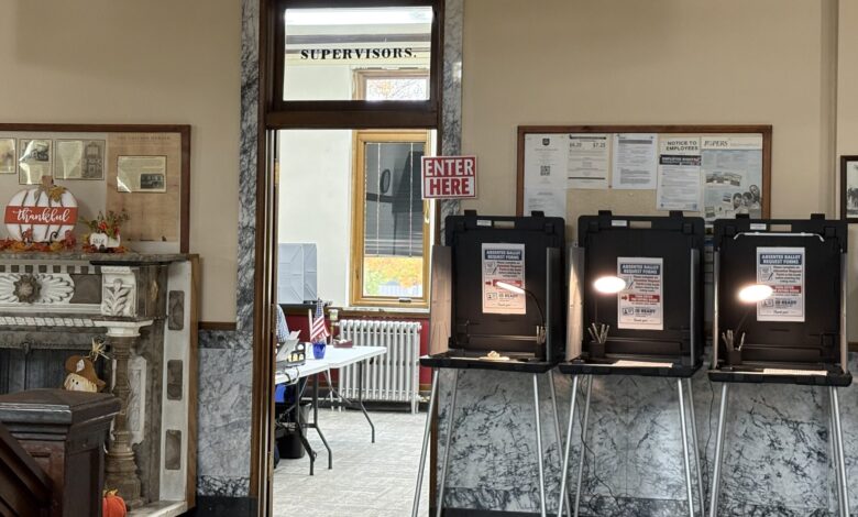 Chickasaw Co Courthouse Voting Room Scaled 780x470