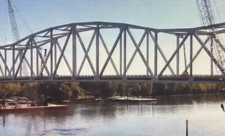 Mississippi Bridge At Lansing 100826 780x470